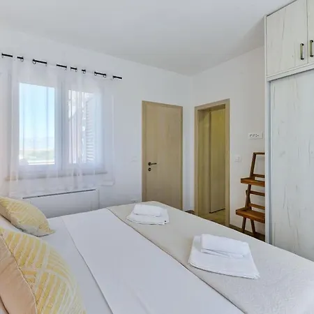 With Pool, Jacuzzi And Sauna Villa *